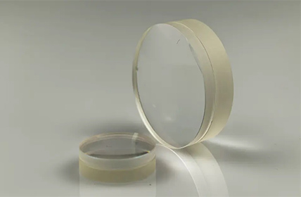 ATOPTIK ofrece una amplia variedad de lentes acromáticos